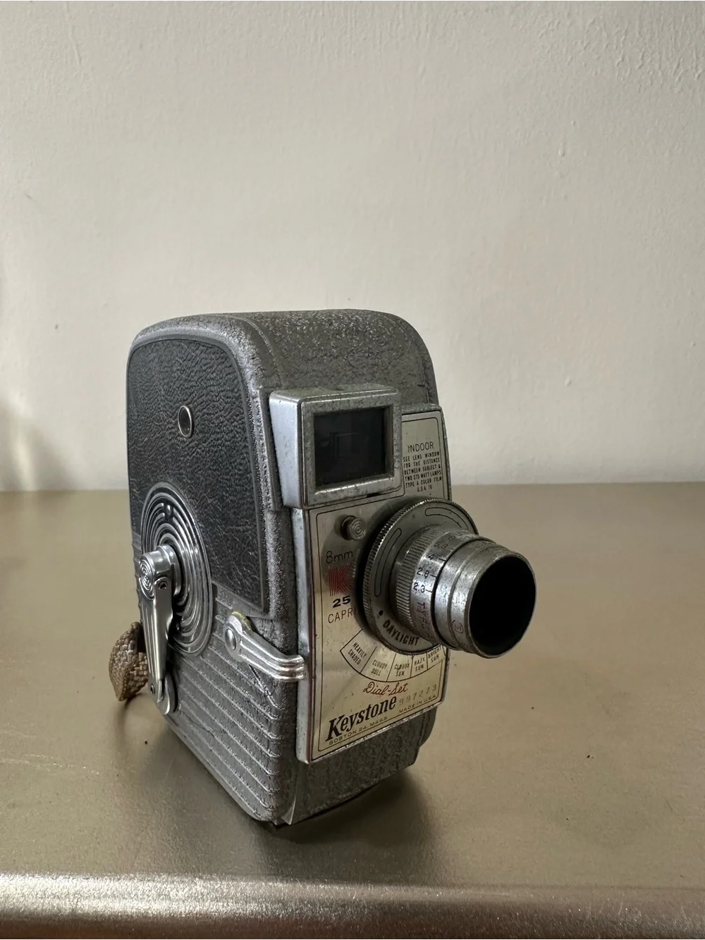 8mm Capri 25 Vintage Camera - Silver